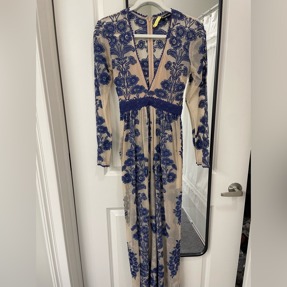 For love and lemons maxi dress. XS